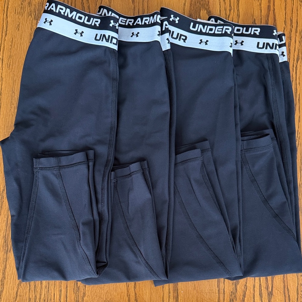 Under Armour Girls Size Small Set of 4 Black Capri Leggings